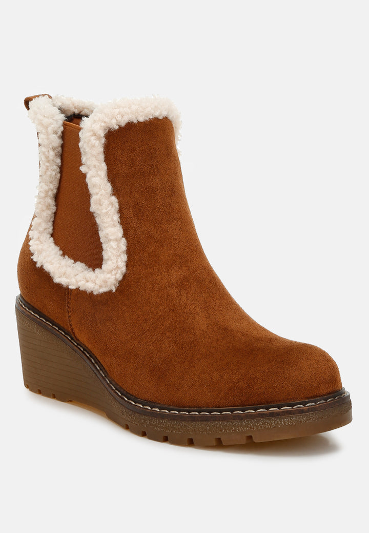 hunderhoof faux fur lined chelsea boots#color_tan