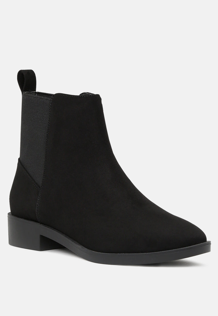 bunny chelsea boots to make a statement#color_black